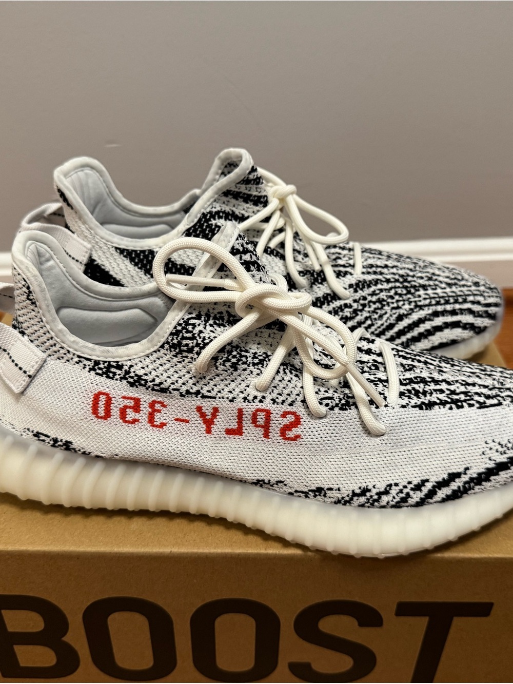 YEEZY BOOST 350 V2 *Deadstock*